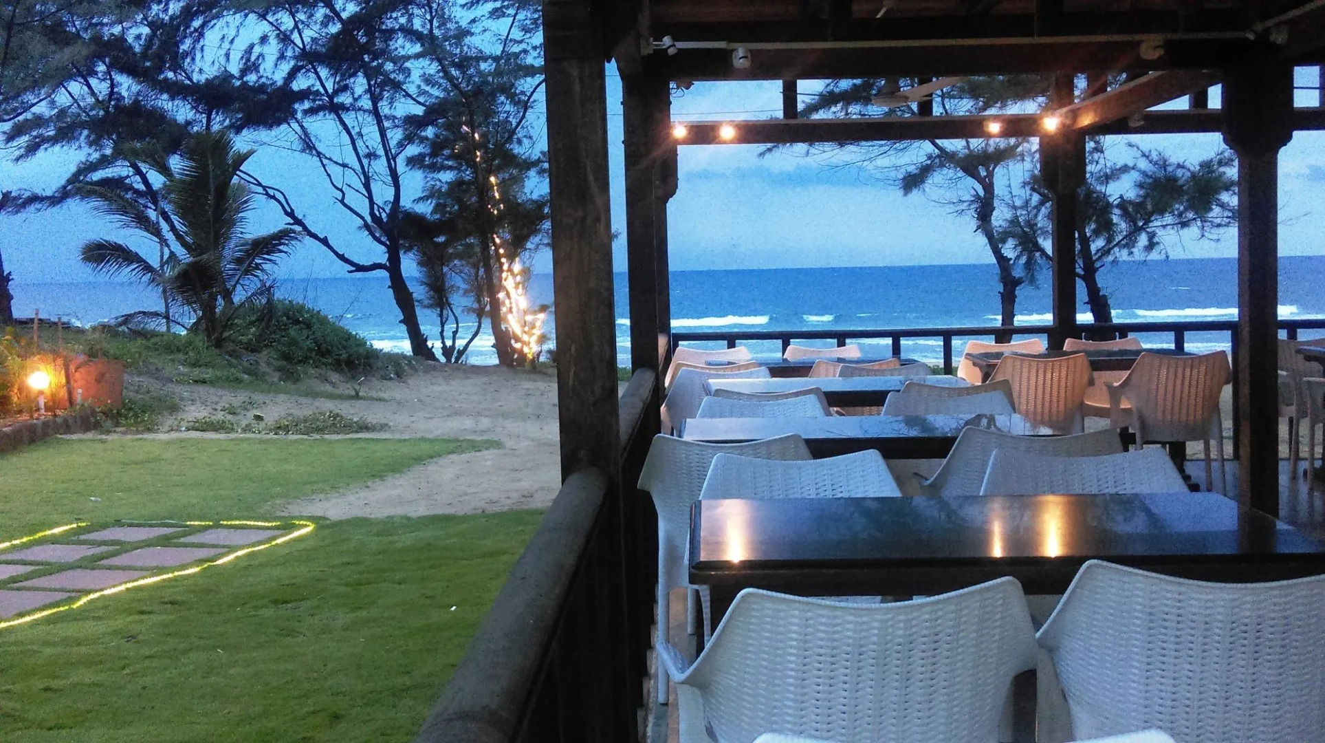 Shining Sand Beach Hotel