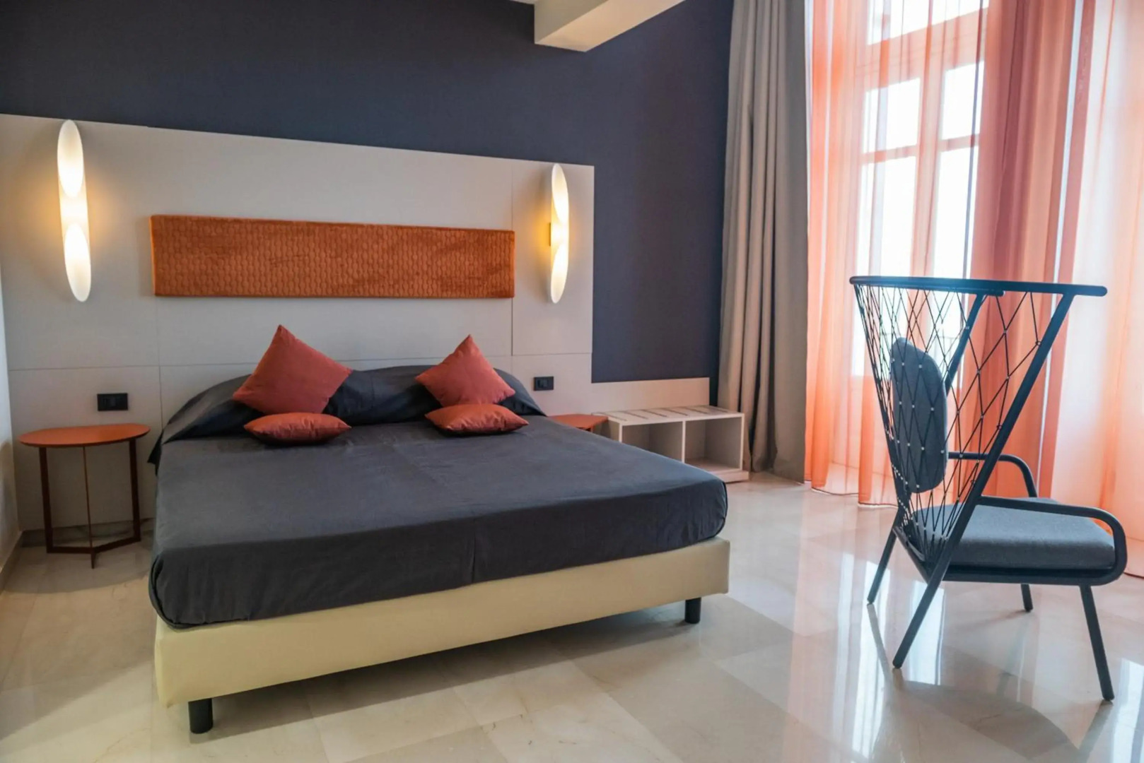 Central Gallery Rooms