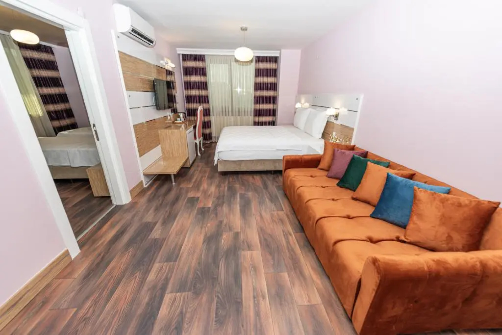Tok Epi̇k Hotel