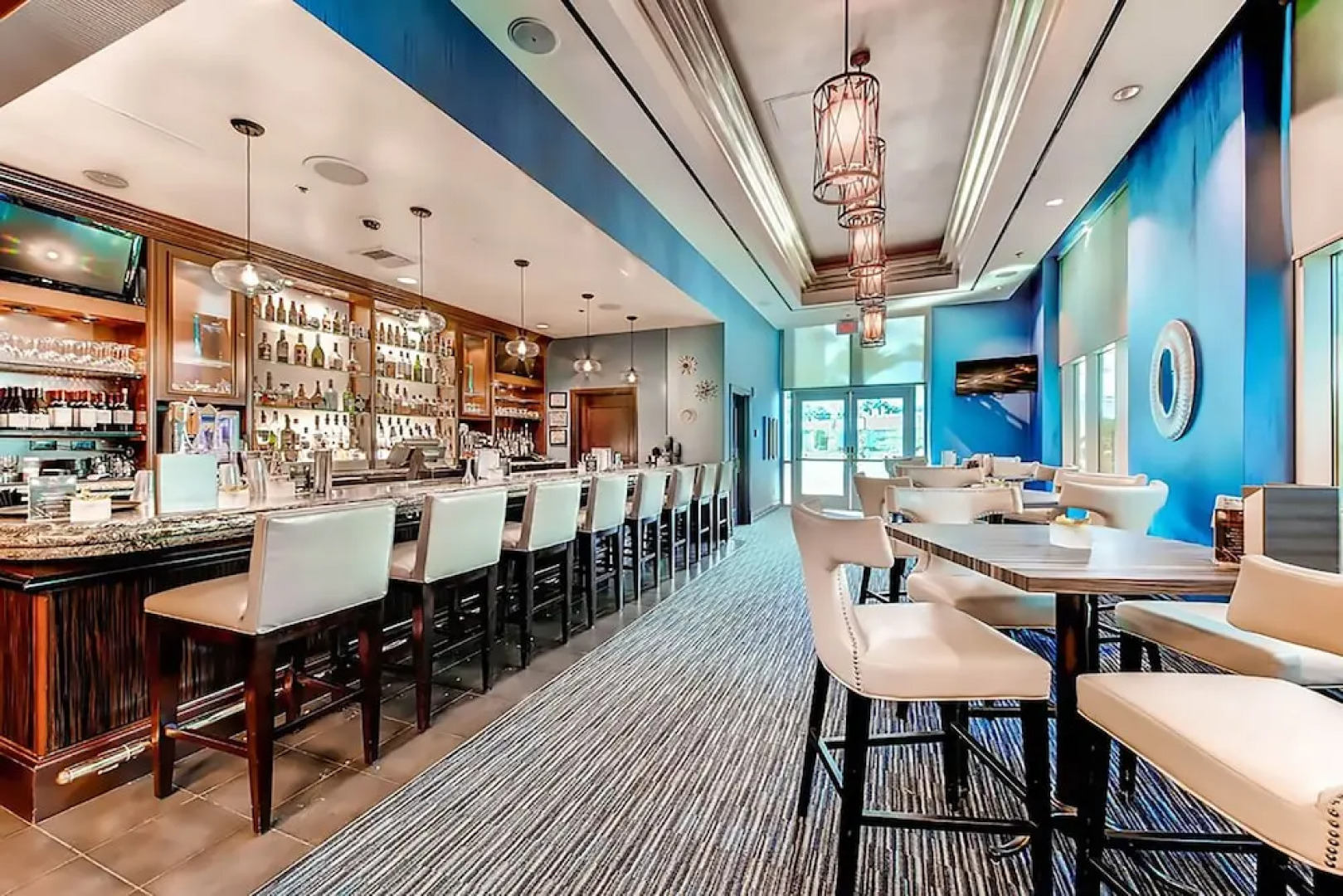 Signature Suites Collection