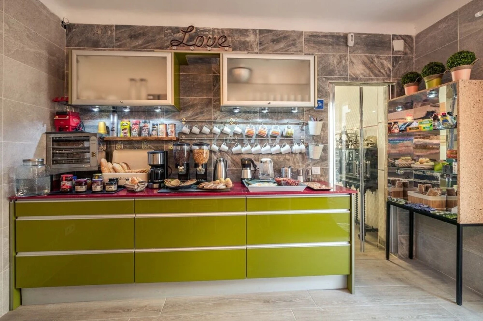 The Corner House Hostal