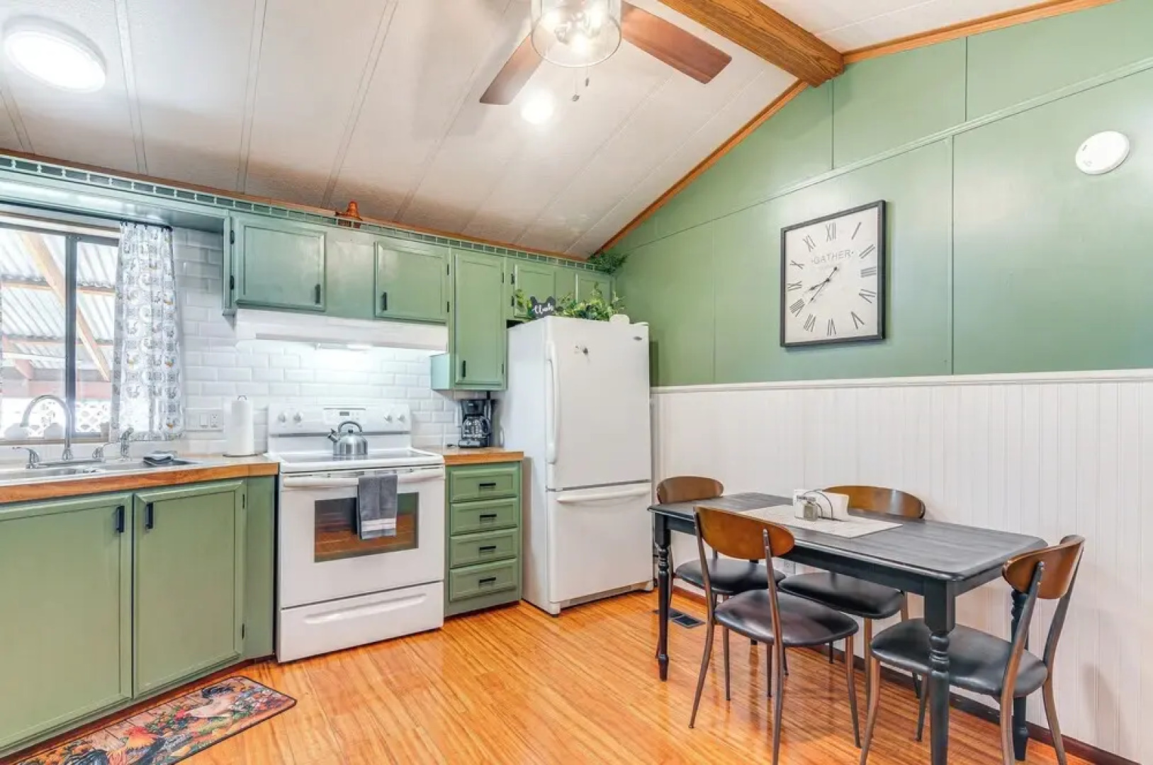 Pet-friendly Page Home ~ 4 Mi to Lake Powell!