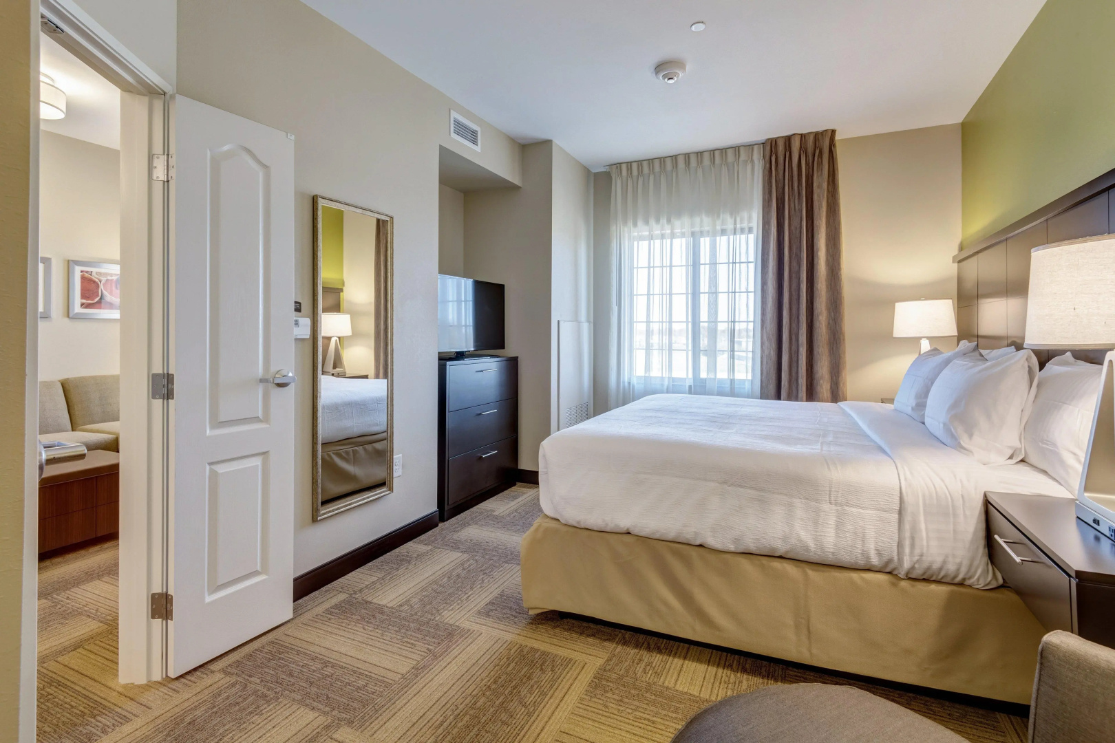 Staybridge Suites St Louis - Westport by IHG