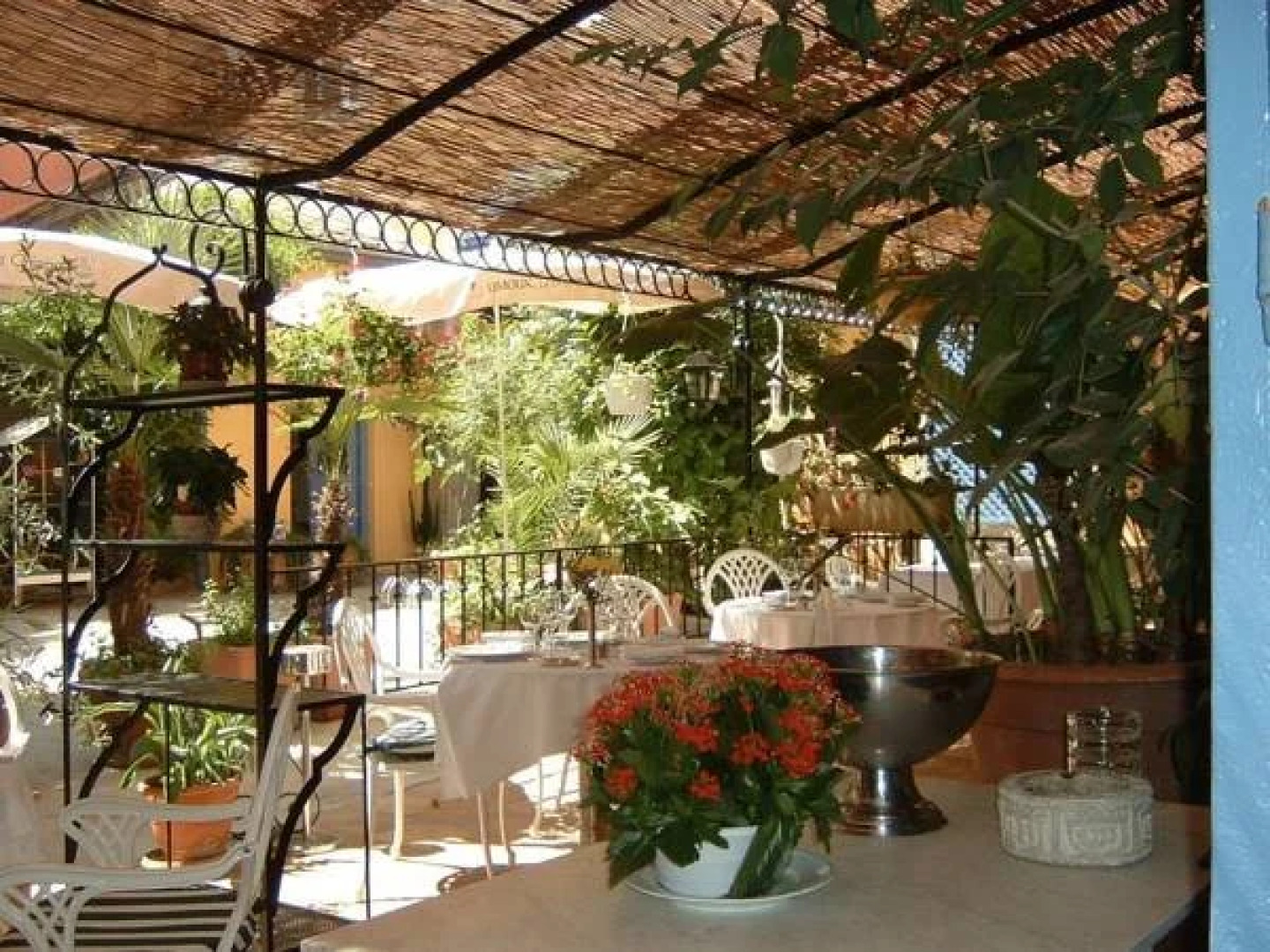 Logis Hotel Moderne Et Pigeon