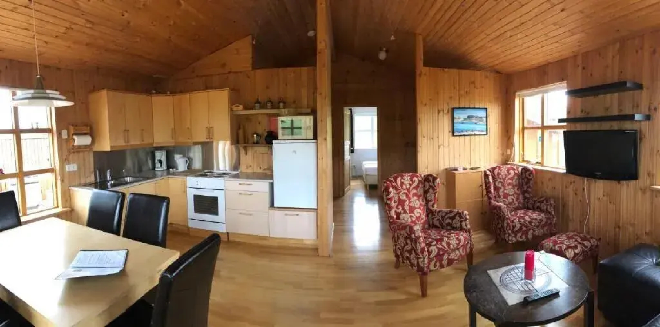 Einishus Cottages