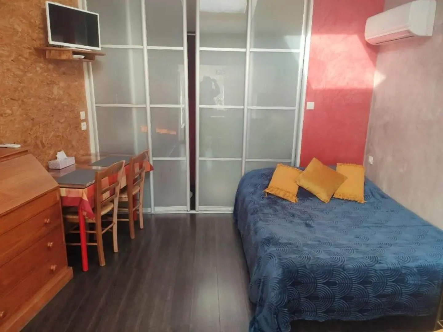 Studio avec piscine partagee jacuzzi et jardin clos a Le Muy