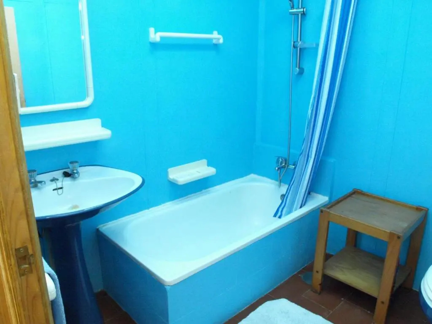 VNC13V4, encantadora casa e piscina, vista rio Min