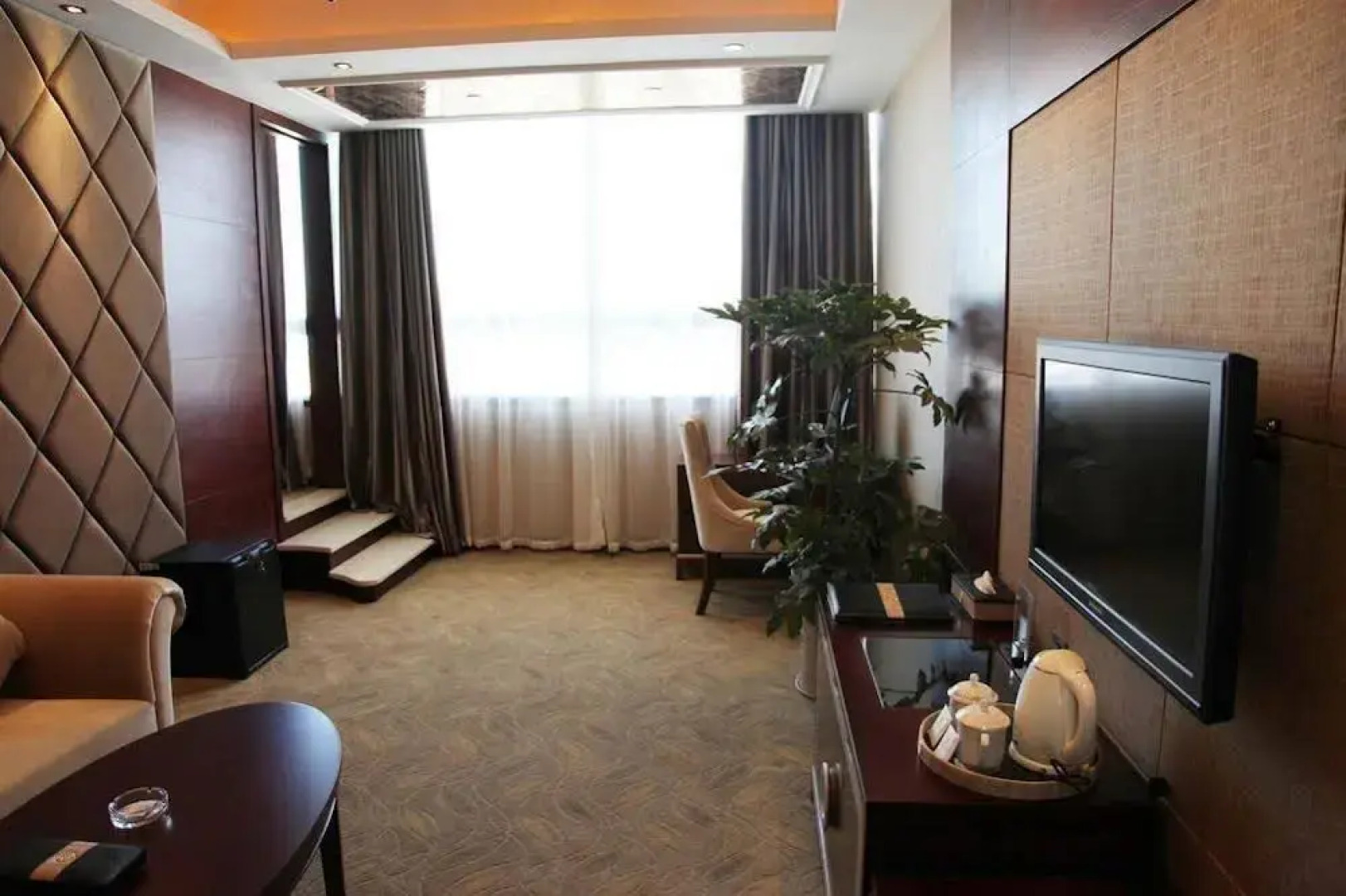 Tiancheng Holiday Hotel (Nanchong Renmin Garden)