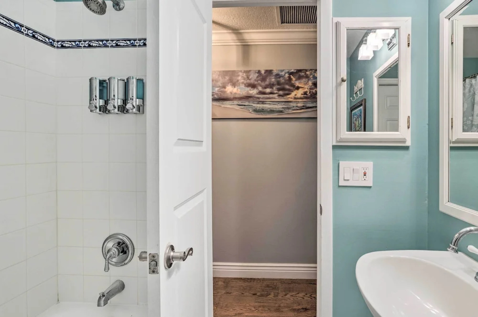 Poolside Paradise w/ Tropical Hut in Palm Beach