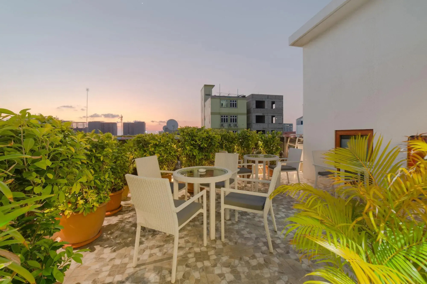 Отель Samann Host