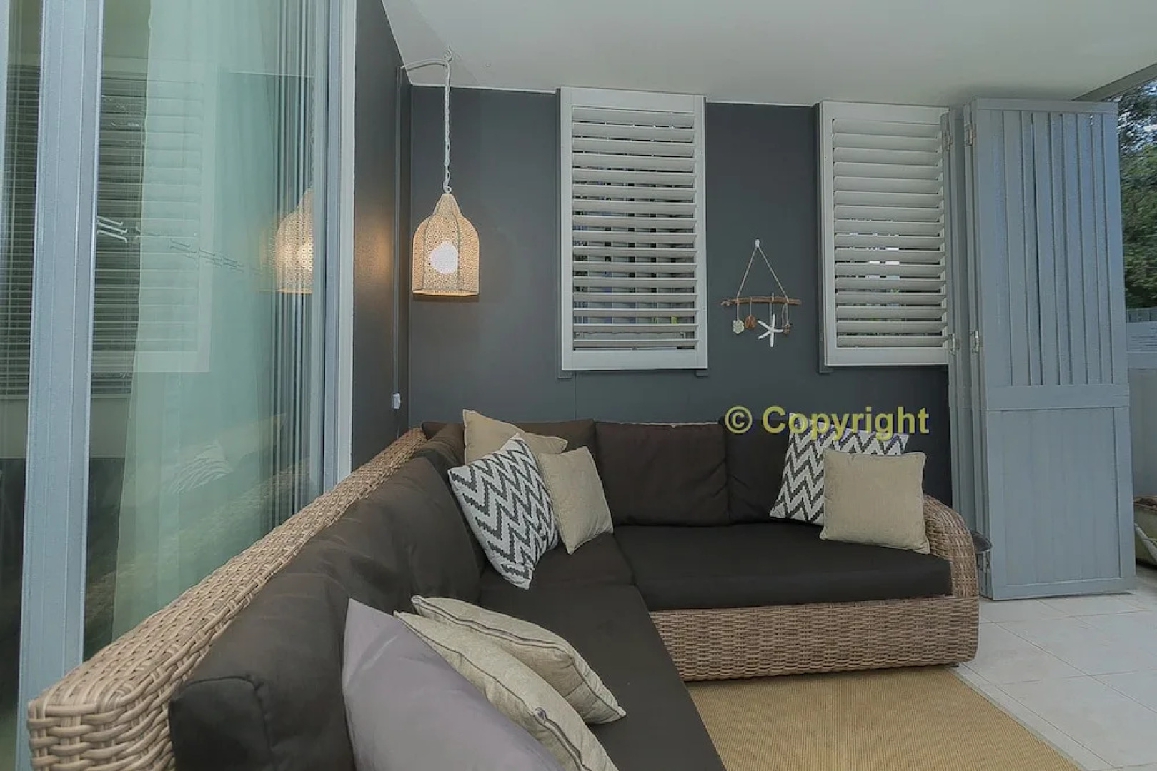 A Deluxe Swim Up - Drift Apartments South