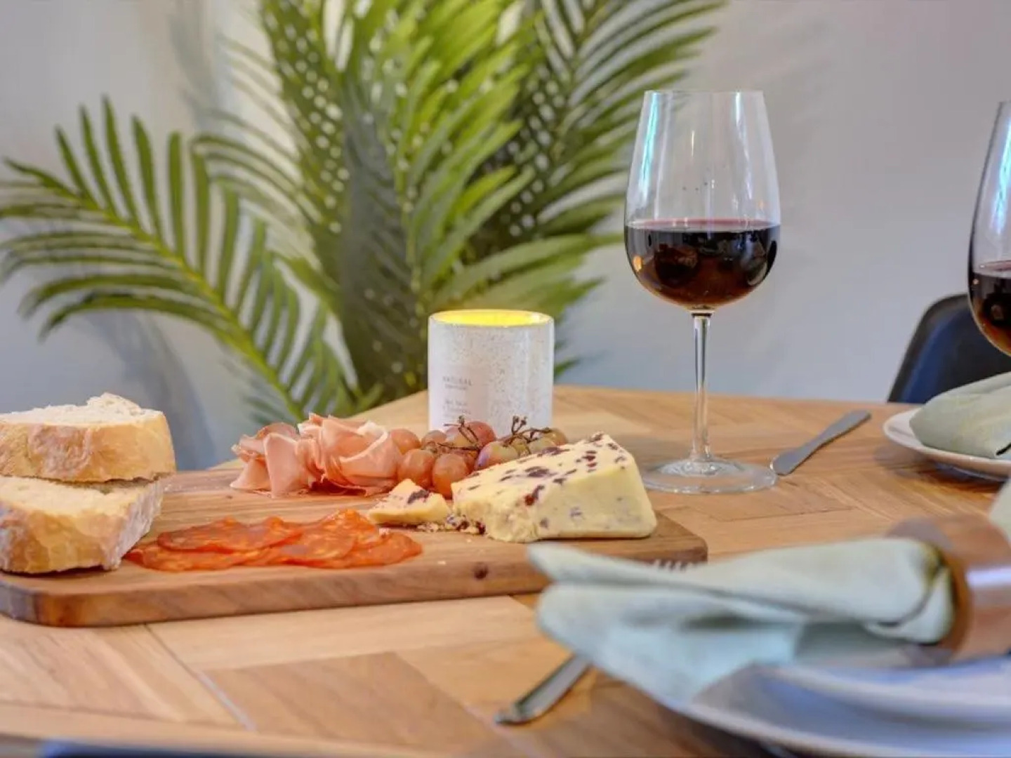 The Snagge I eco-Serviced Accommodation I A Cute Detached House I Large Garden I Pet Friendly I Free Parking I By SILVA