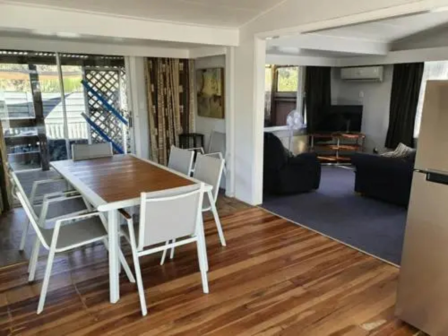 Oasis Motel & Holiday Park