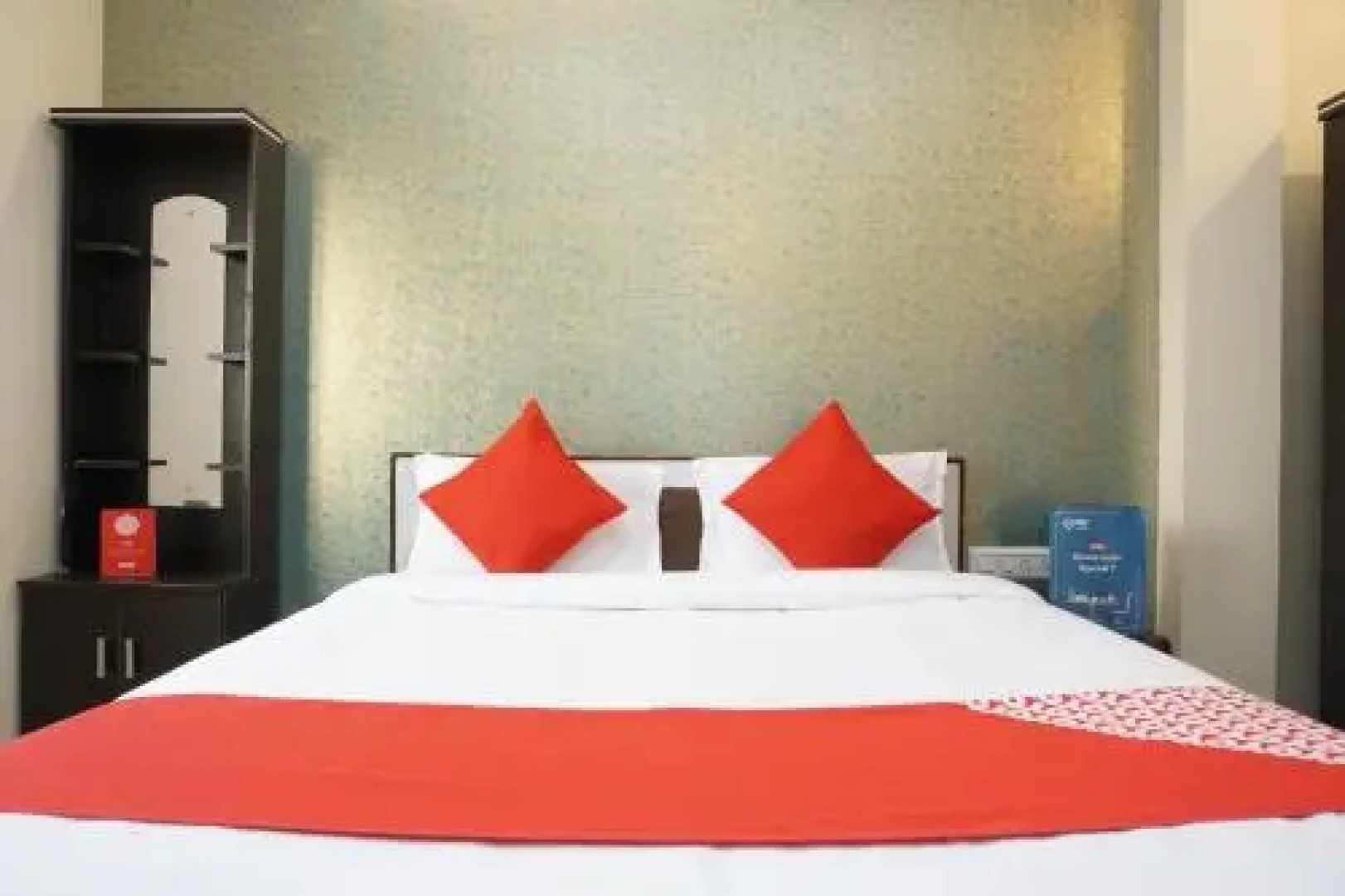 OYO 23422 Hotel Siddharth