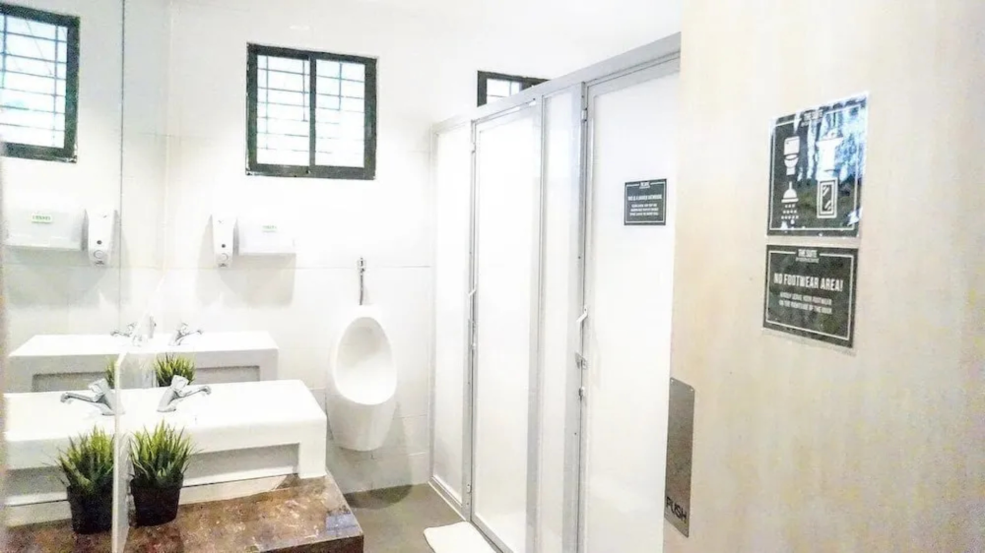 The Suite Hostel by Cafeplus Coffee - Adults Only