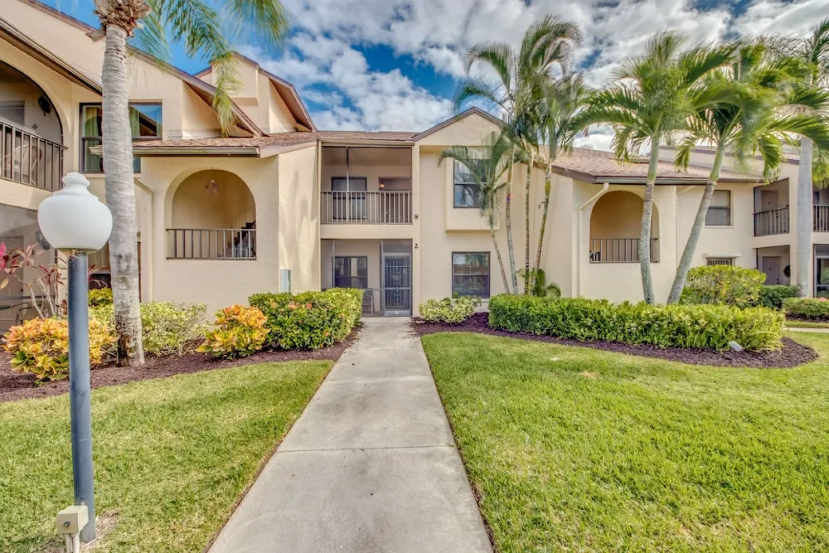 Charter Club Condo - Roelens Vacations