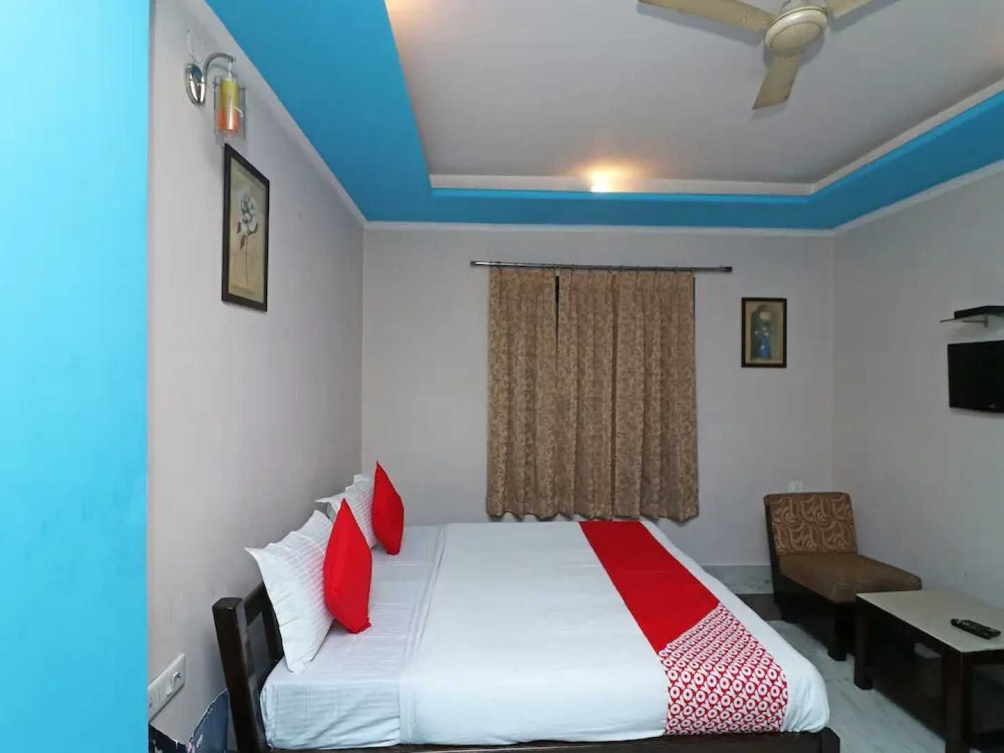 OYO 13161 King's Palace