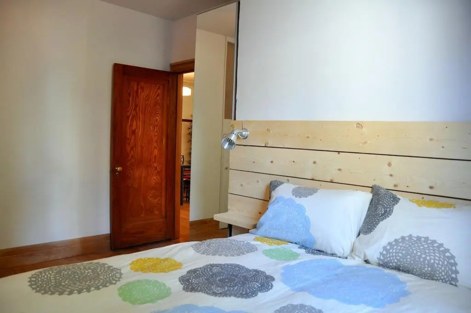 Le Laurier Cottage by HomeInMontreal