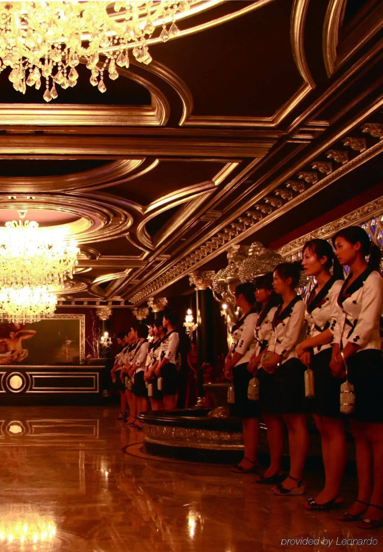 Golden Eagle Summit Hotel
