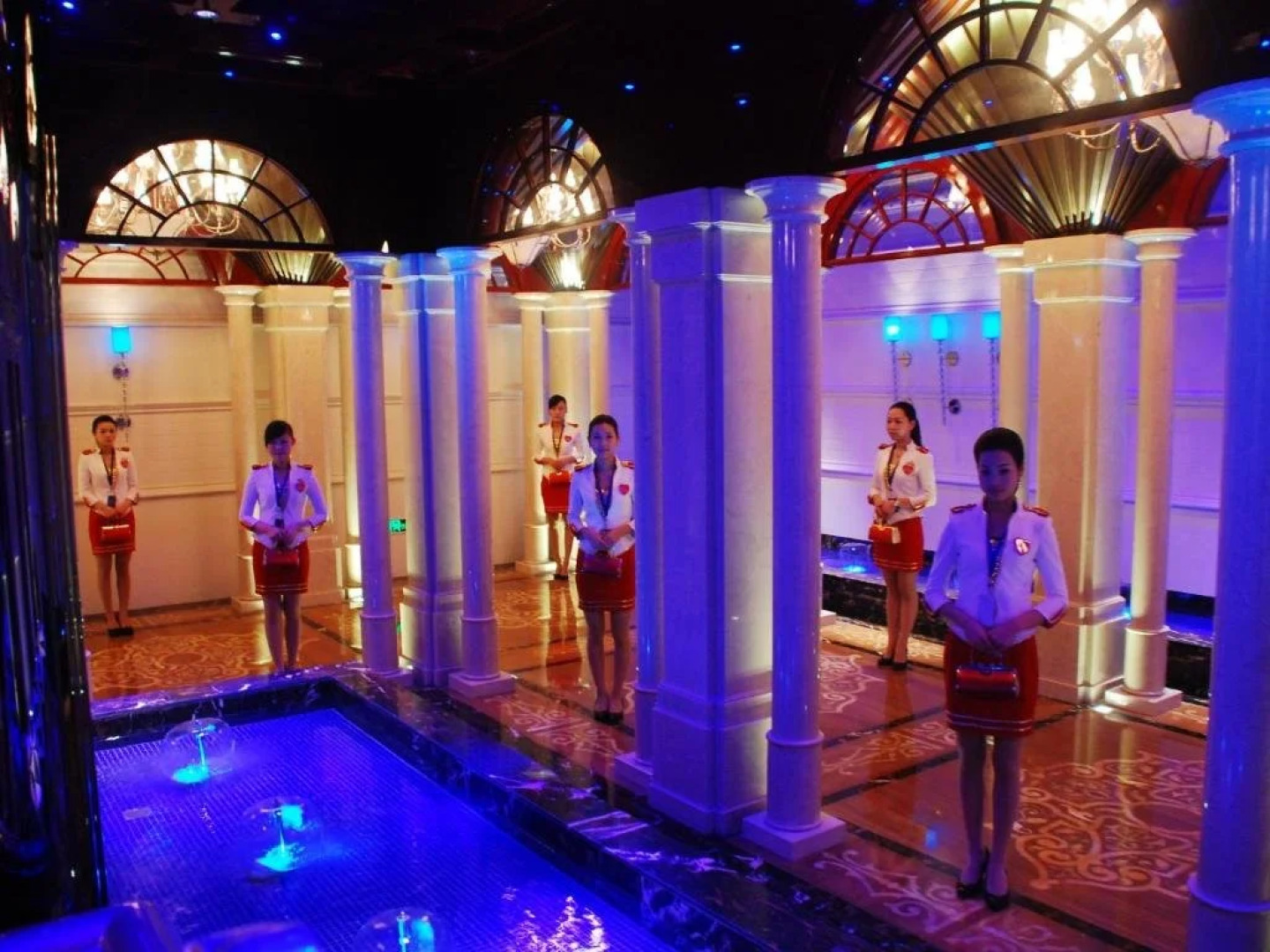 Aile Crown Holiday Hotel