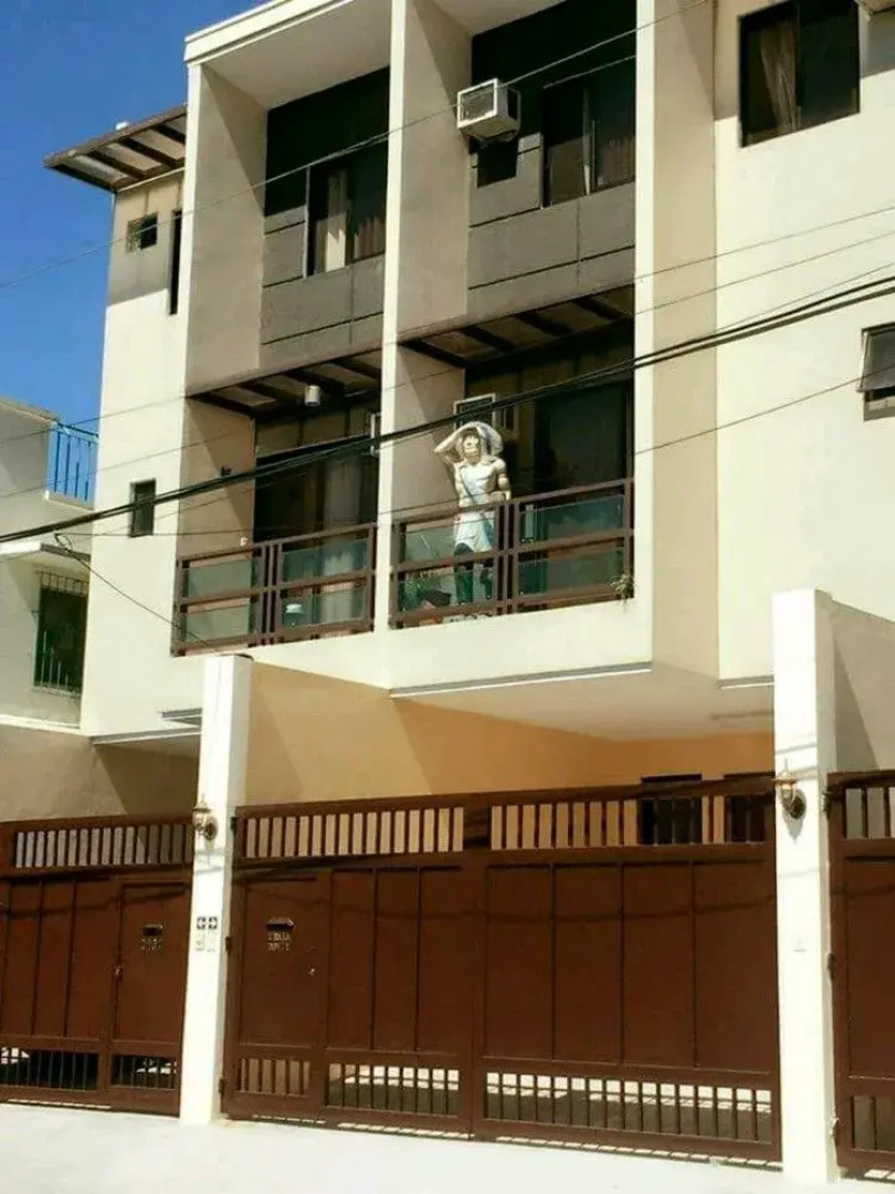 Skylab213B Bed & Breakfast