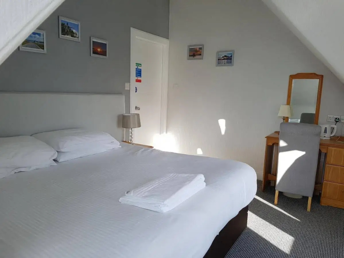 McInnes House rooms with breakfast