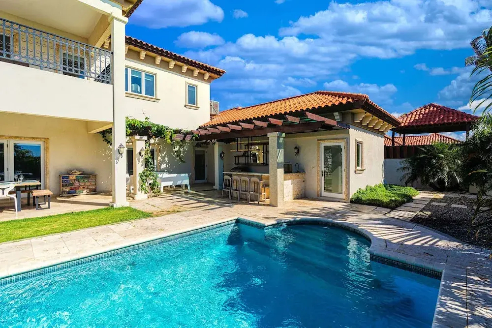 Upscale Ocean View Villa With Pool + Outdoor Kitchen
