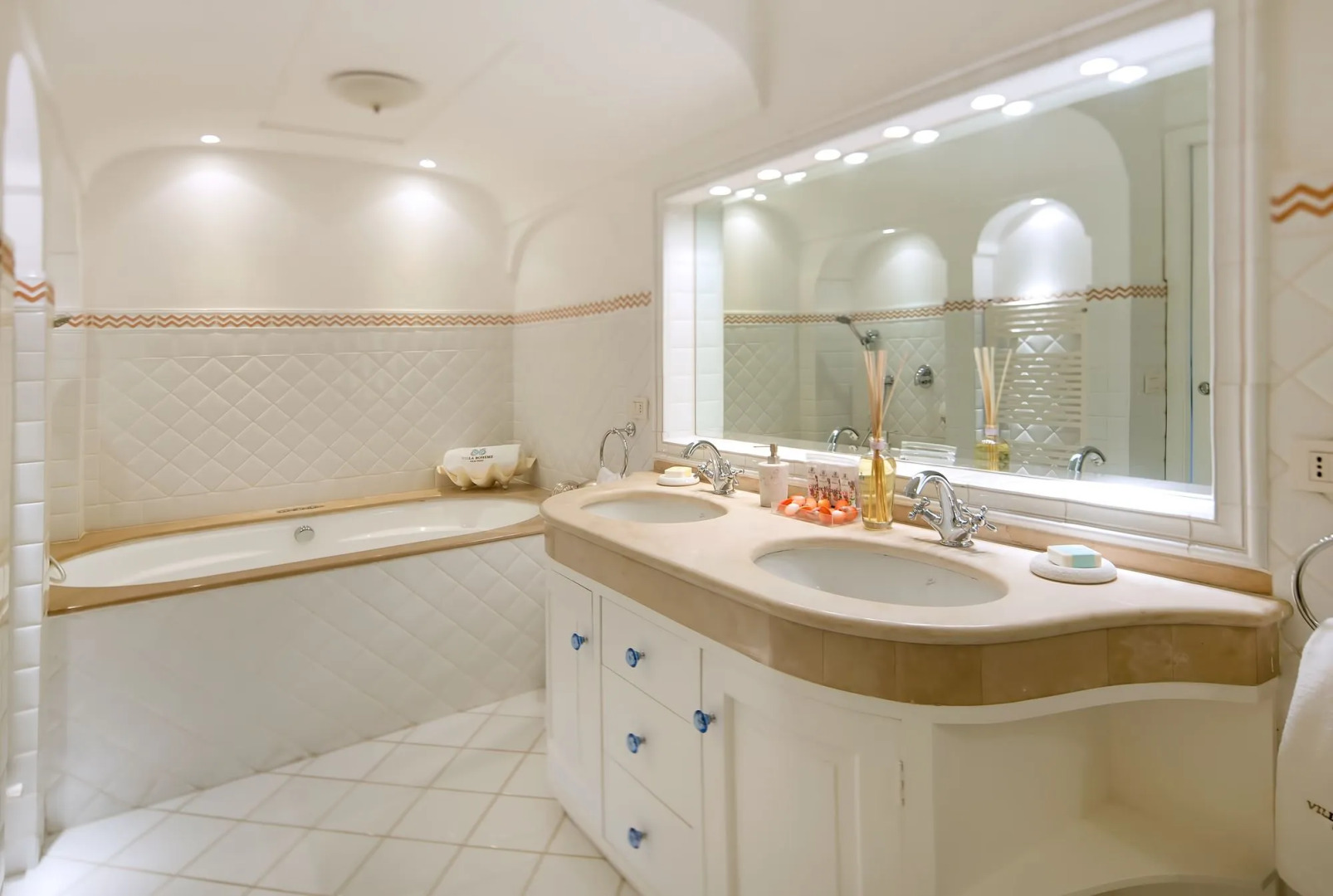 Villa Boheme Exclusive Luxury Suites