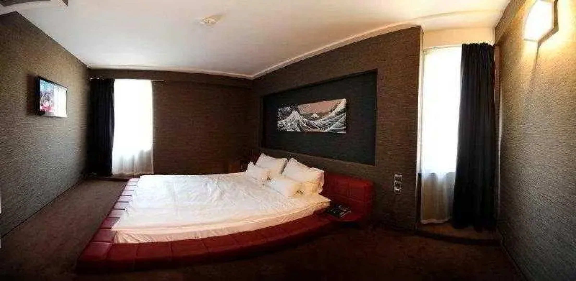 Plaza V Executive Hotel