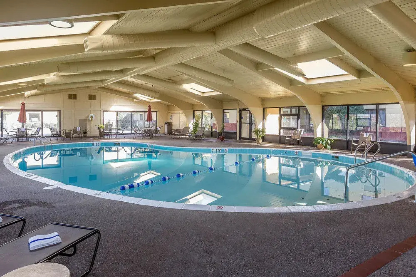 Holiday Inn Express Perrysburg (i-75)