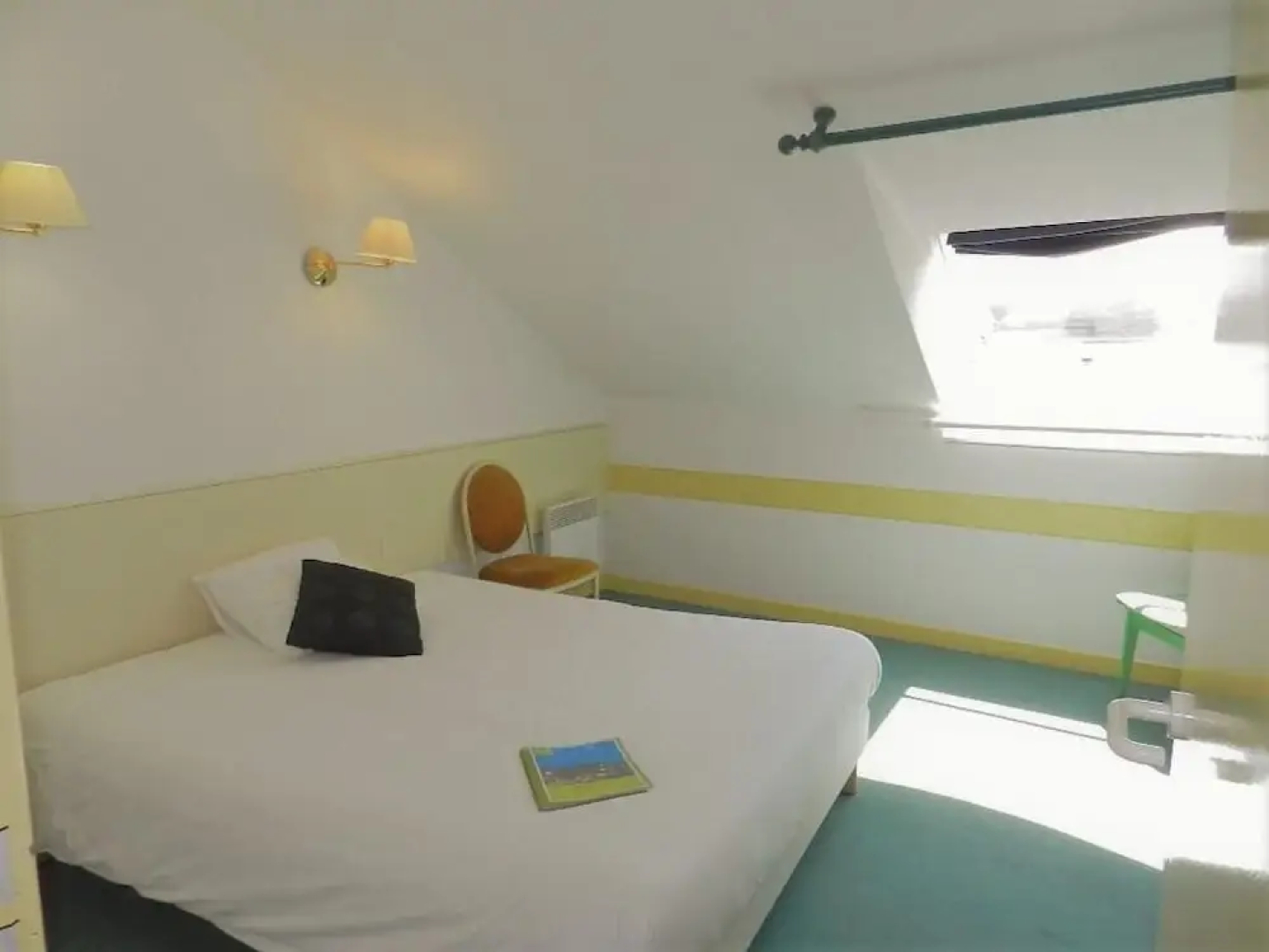 Les Provinciales Hotel & Restaurent