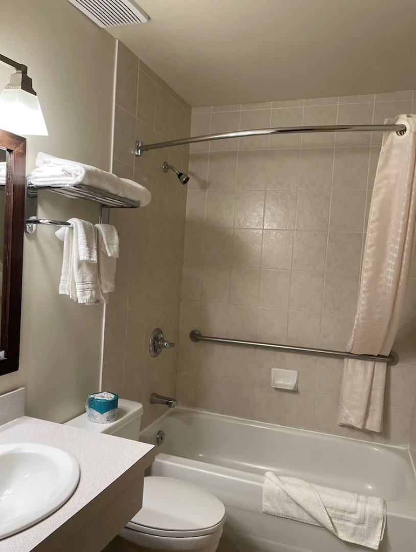 Travelodge Brooks AB