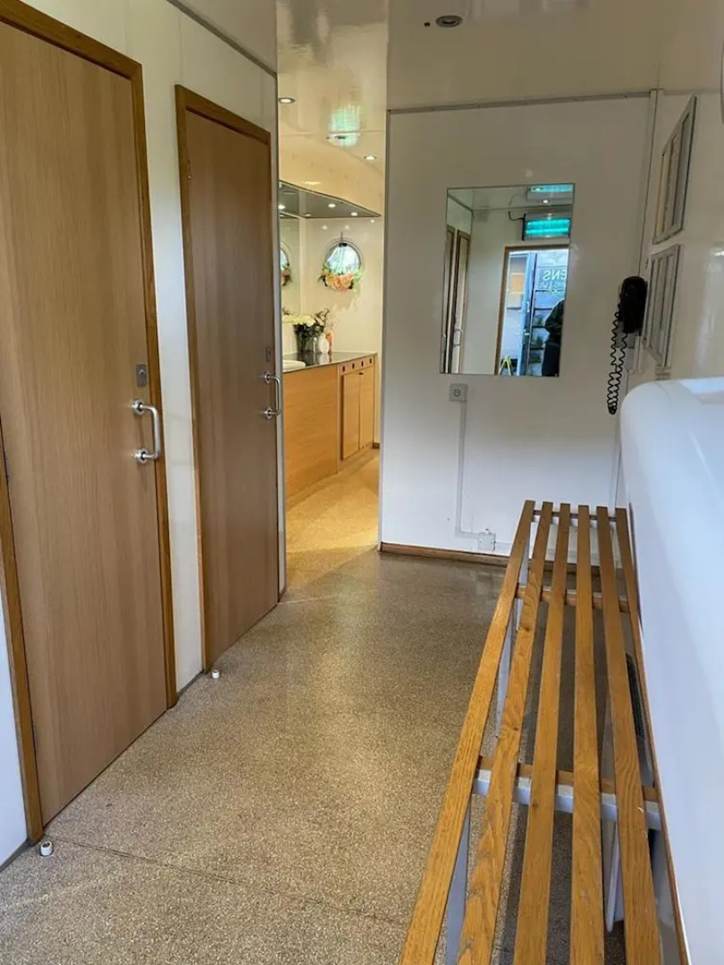 Cosy 1 Bedroom Cabin- Moon Pod