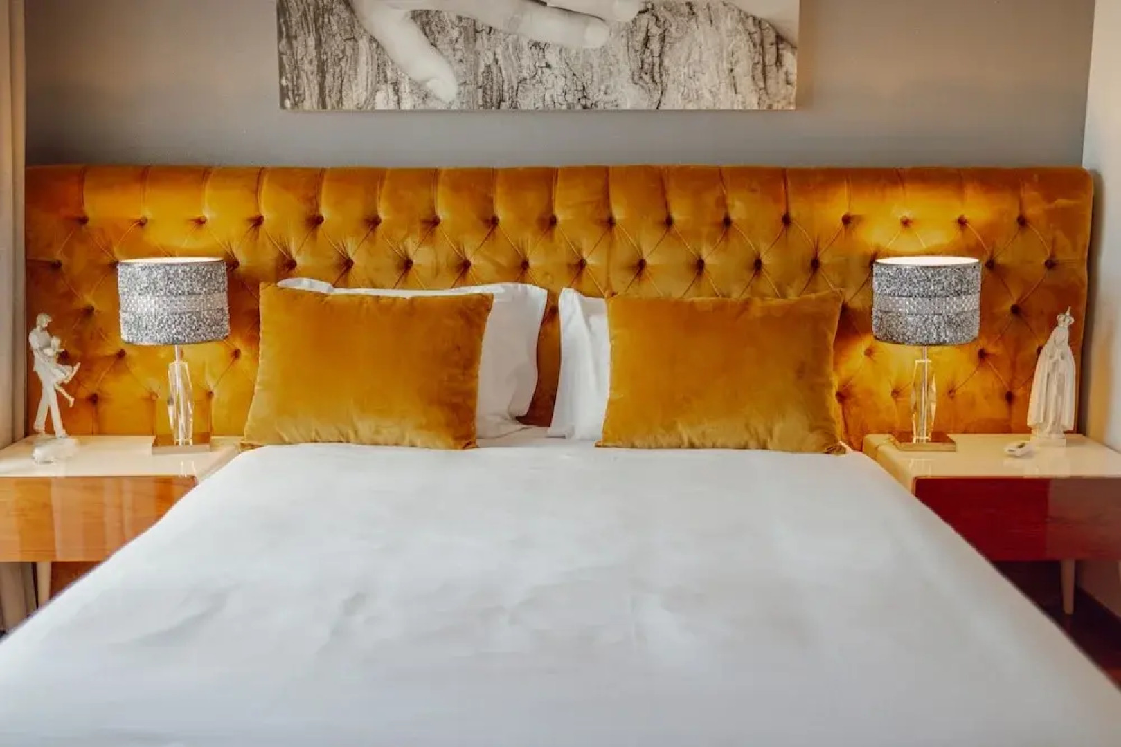 Pool Cinema Villa by Vacationy