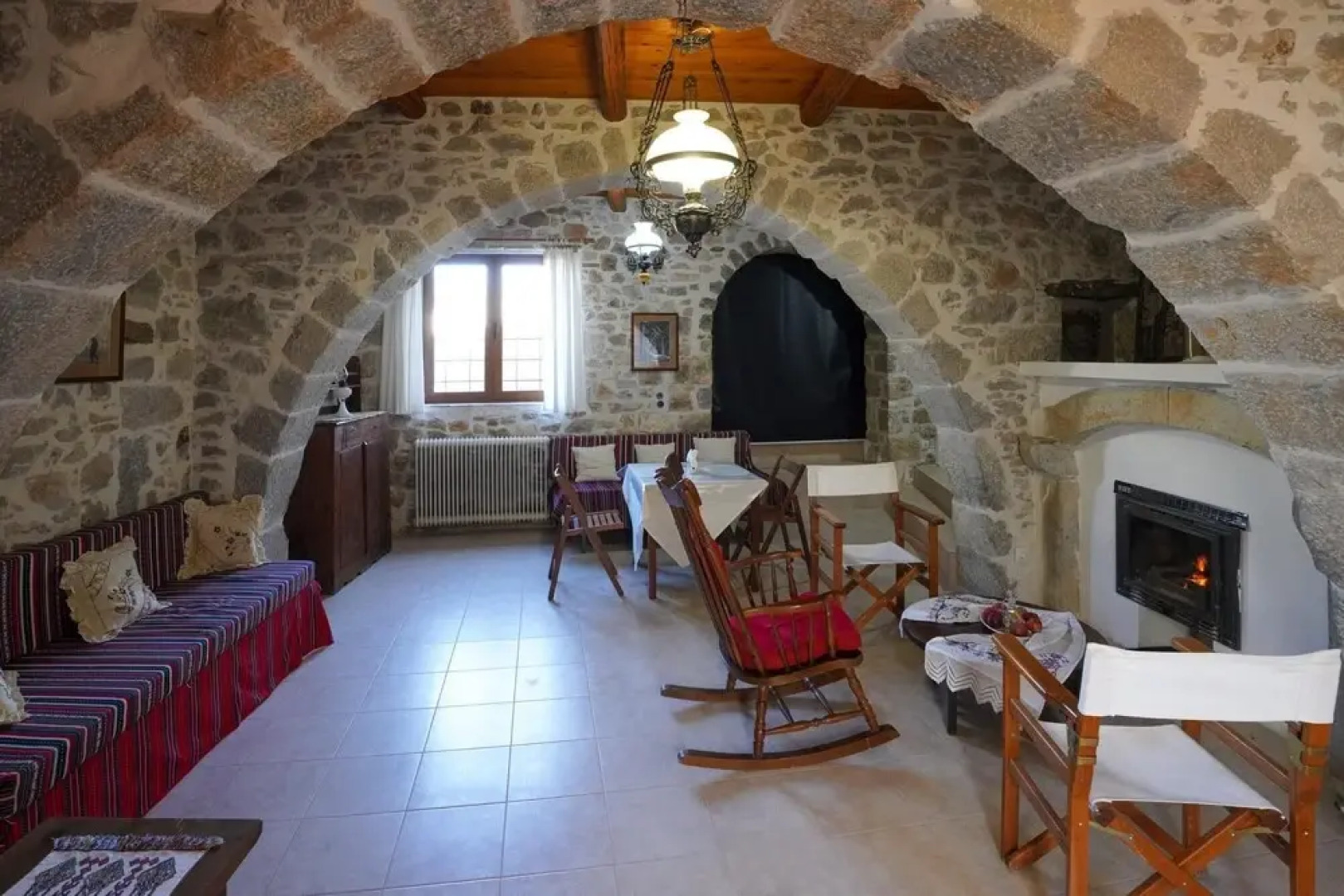 Vilaeti 1871 House - Cozy Winter Getaway