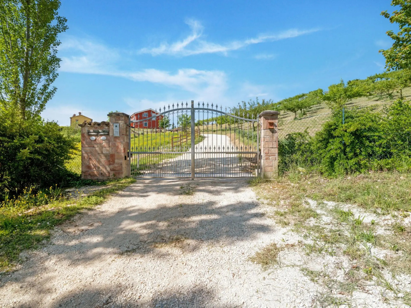 Rural apartment in Matelica with shared pool