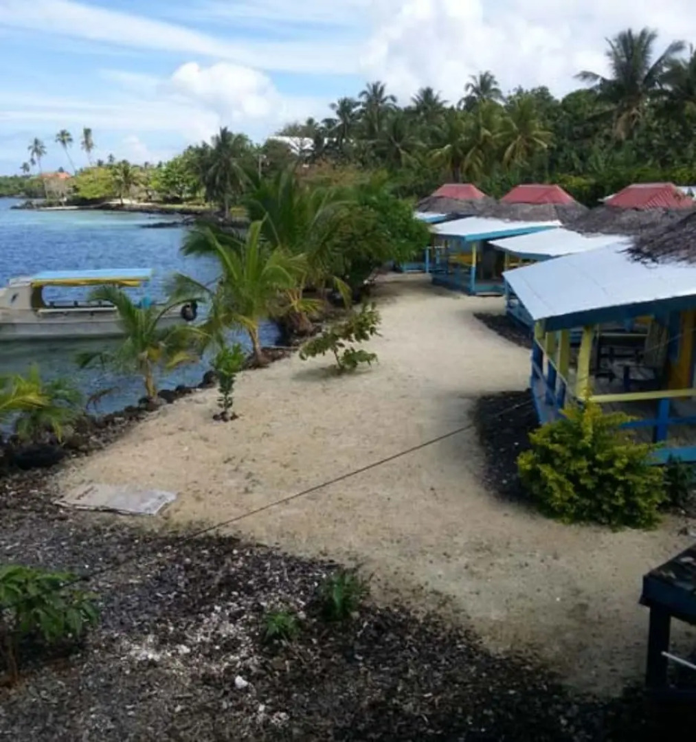 Sweet Escape on Manono Island