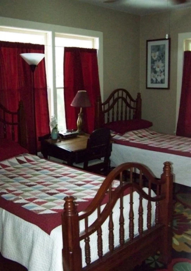 Crystal Cove Bed and Breakfast