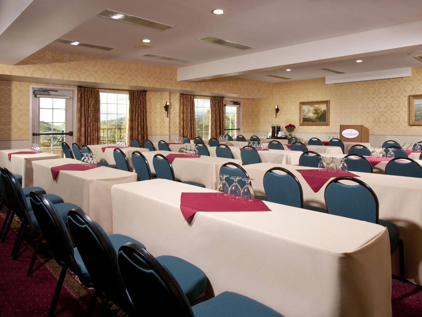 Ayres Suites Mission Viejo – Lake Forest