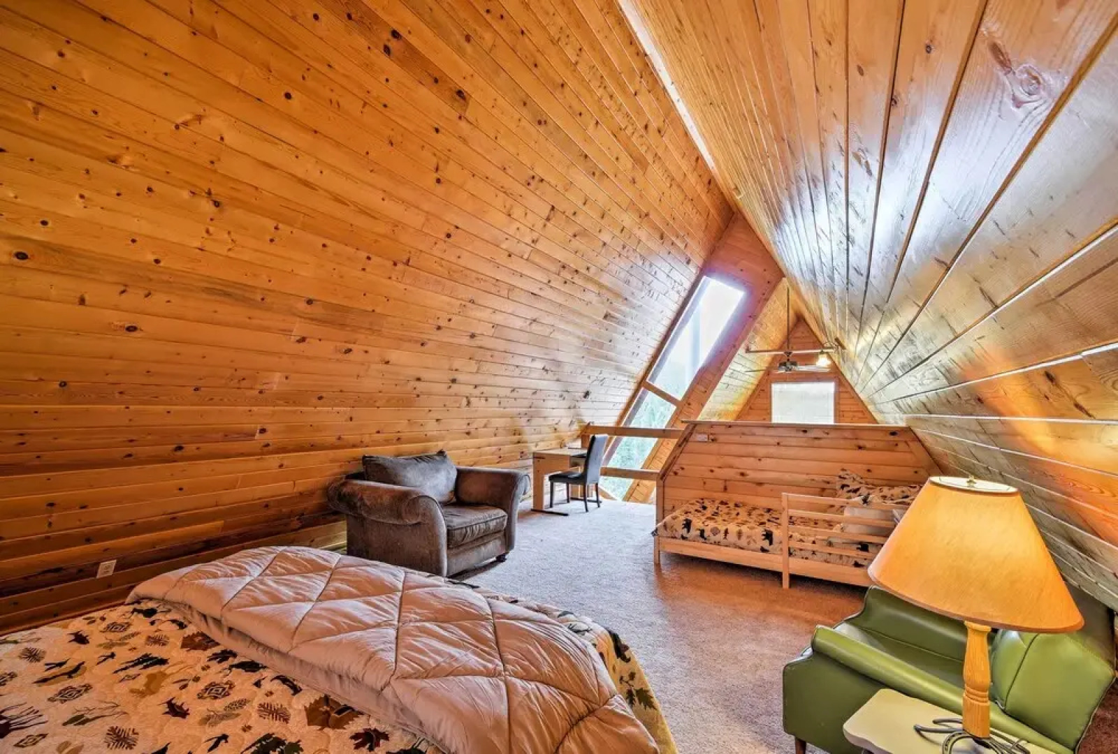 A-frame Cabin w/ Mtn Views: 4 Mi to Cripple Creek!