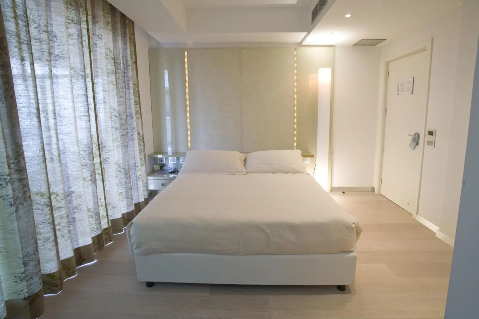 Hotel Premier & Suites