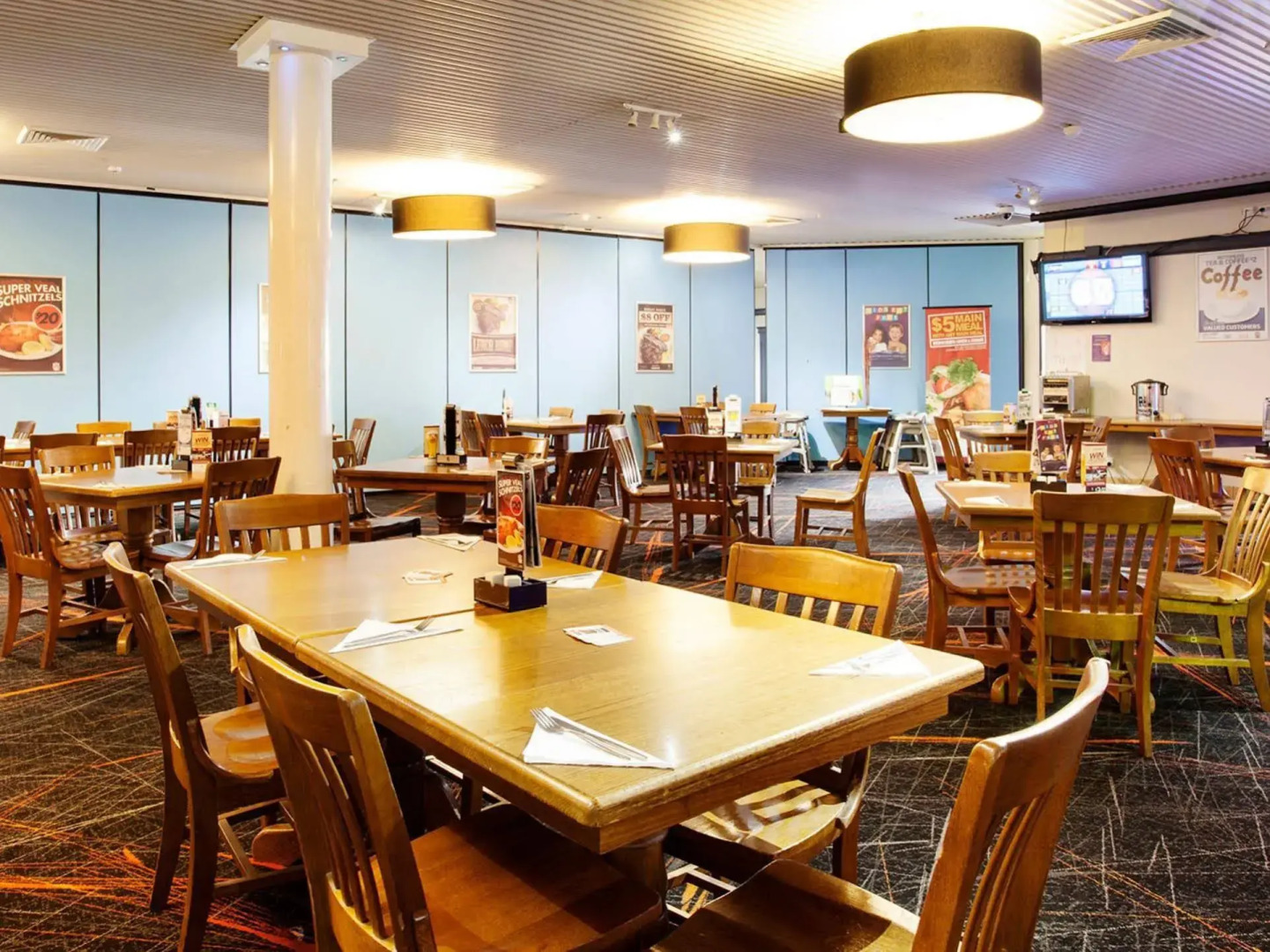 Nightcap at Atherton Hotel