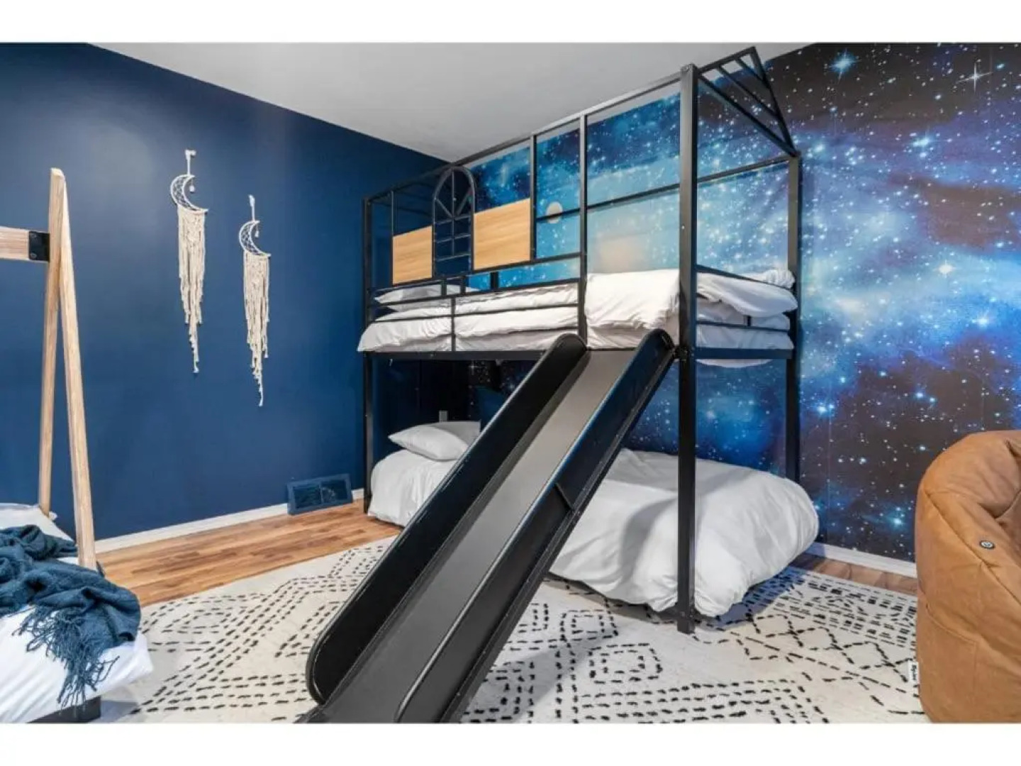 The Riverside I Patio & BBQ I Fire pit I Sleeps 17