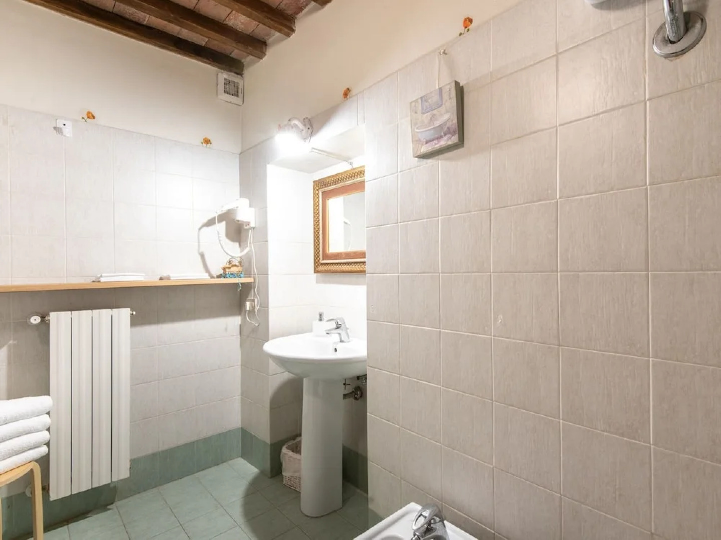 Secluded Apartment in Rapolano Terme with Garden