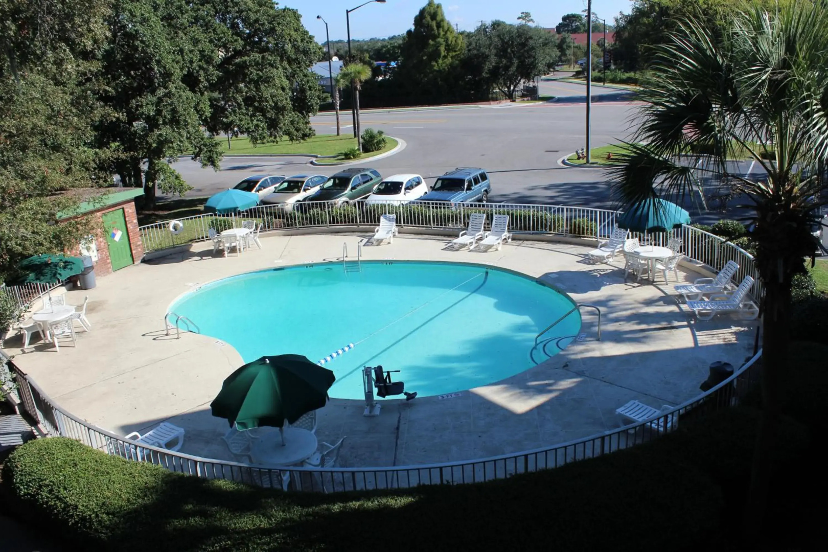 Days Inn Charleston Patriots Point