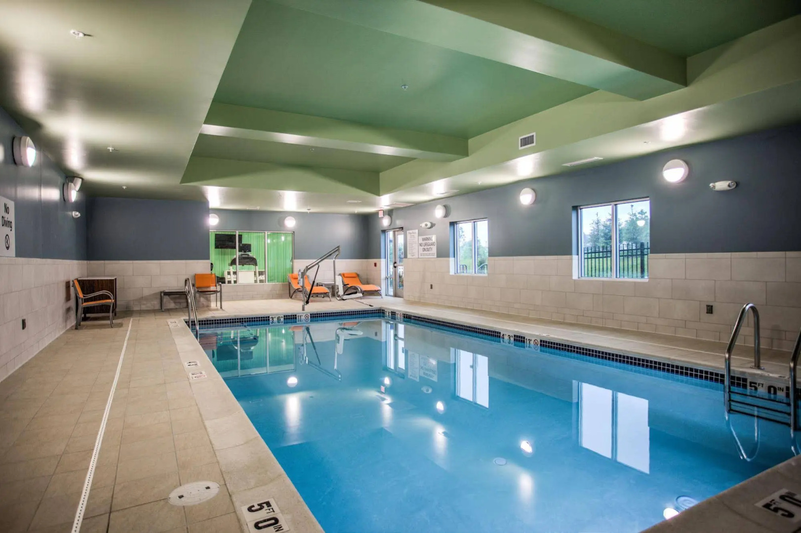 Holiday Inn Express & Suites Lancaster East - Strasburg by IHG