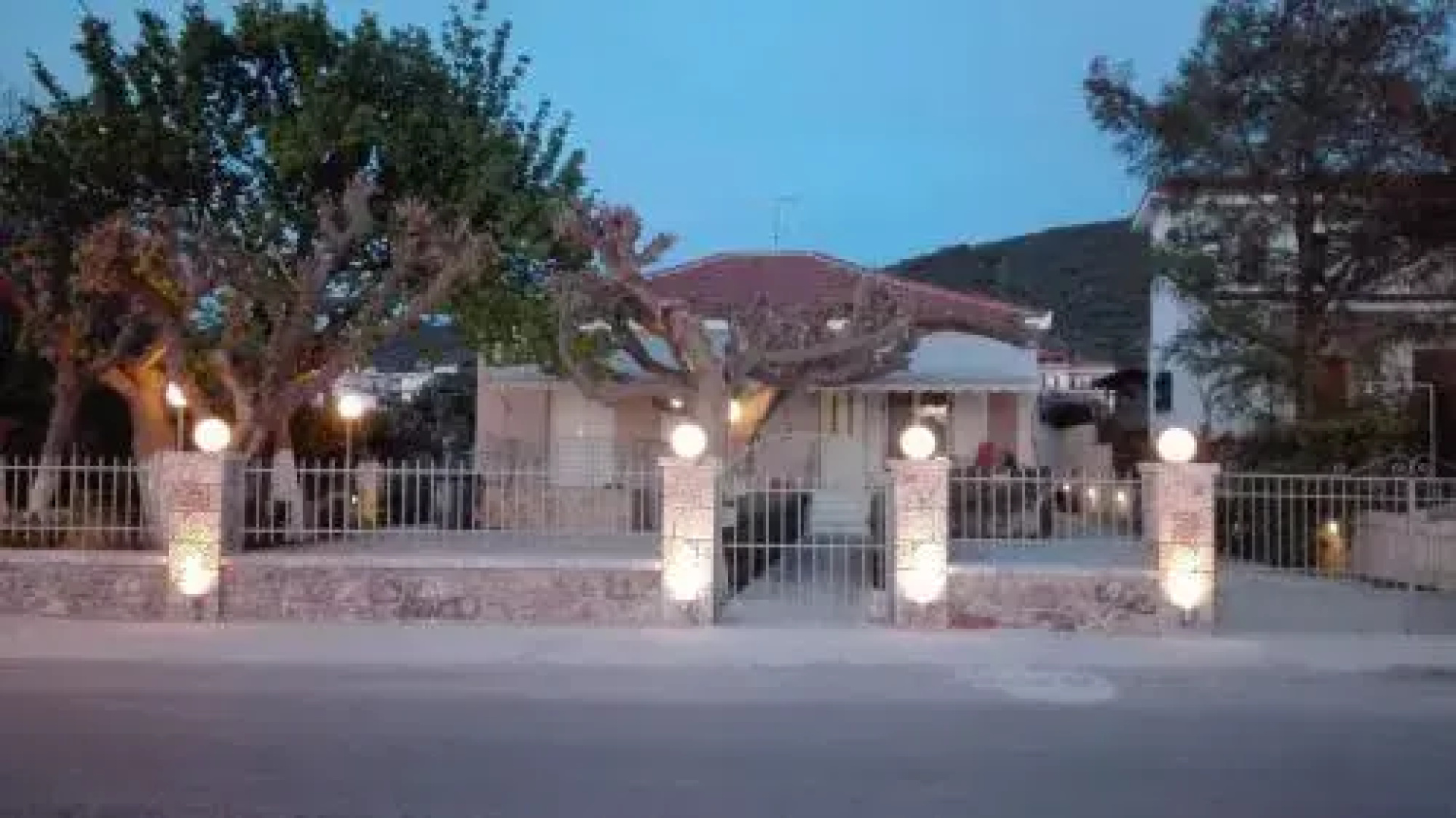 Mamanis Studios