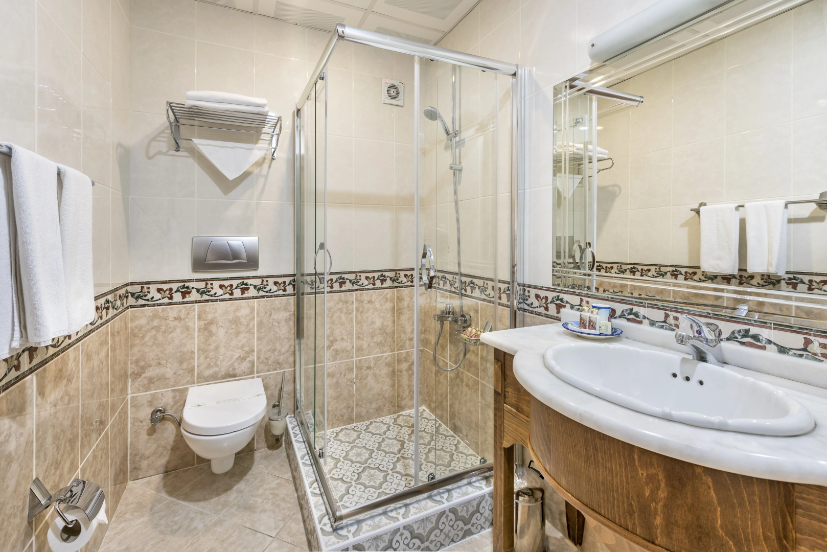 Seven Hills Hotel - Special Class