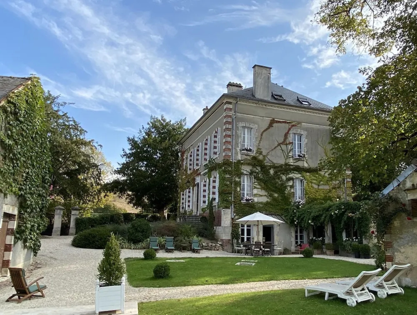 Manoir De La Croix Saint Louis