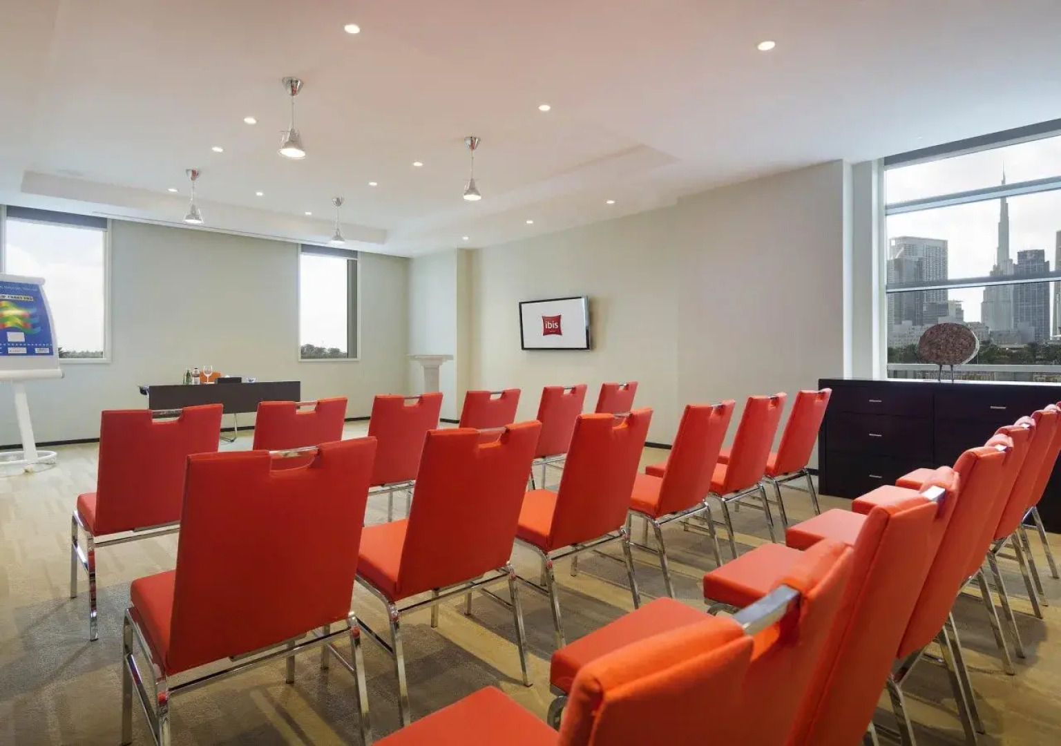 Отель ibis One Central Hotel